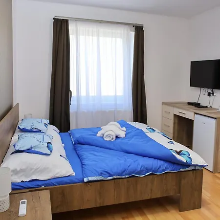 Cigandi Csaladi Panzio 3* Cigánd